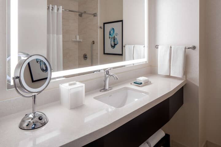 Bathroom shower
